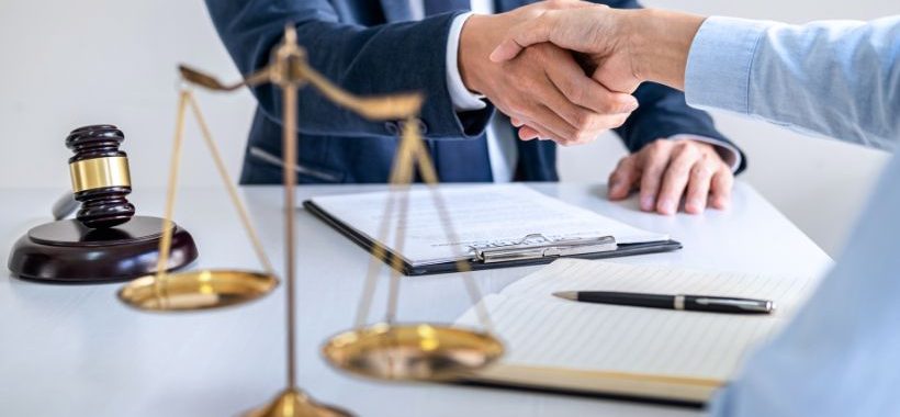 Odvetnik za gospodarsko pravo